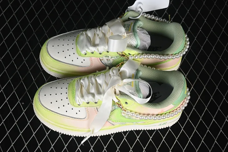 All categories Nk Air Force 1 Air Force series Nk Air Force 1 Low Air Force low-top Nike Air Force 1'07 Low "Pearl & Soft Jade" Hand-painted graffiti Pearl nephrite Air Force 1 low-top casual sneakers FJ7740-101
